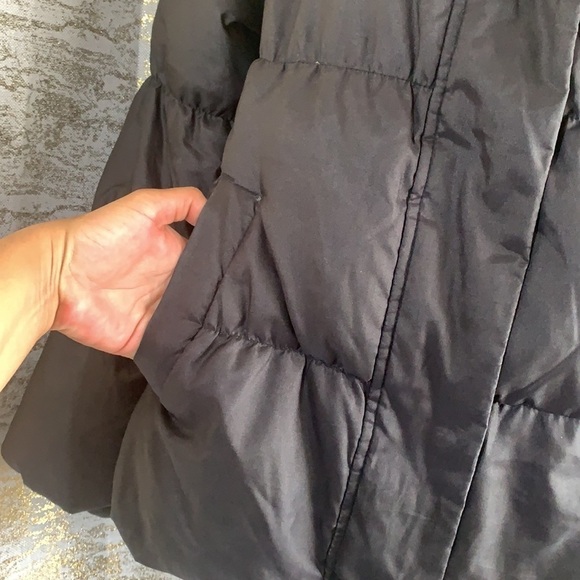 Gap Women’s Black Down Puffer Light Rain Jacket Size S - Picture 4 of 12